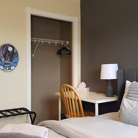 Tuscan Ridge Guesthouse Calgary West Esterno foto