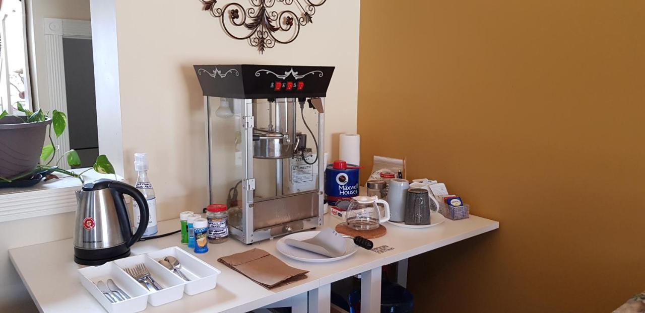 Tuscan Ridge Guesthouse Calgary West Esterno foto
