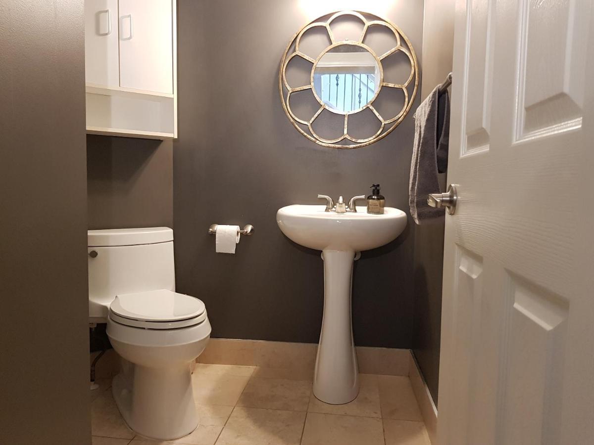 Tuscan Ridge Guesthouse Calgary West Esterno foto