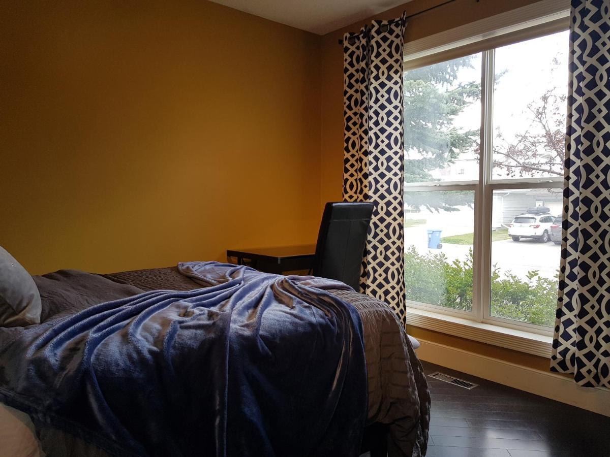 Tuscan Ridge Guesthouse Calgary West Esterno foto
