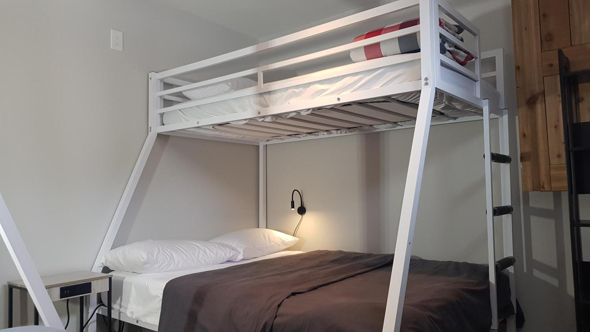 Tuscan Ridge Guesthouse Calgary West Esterno foto
